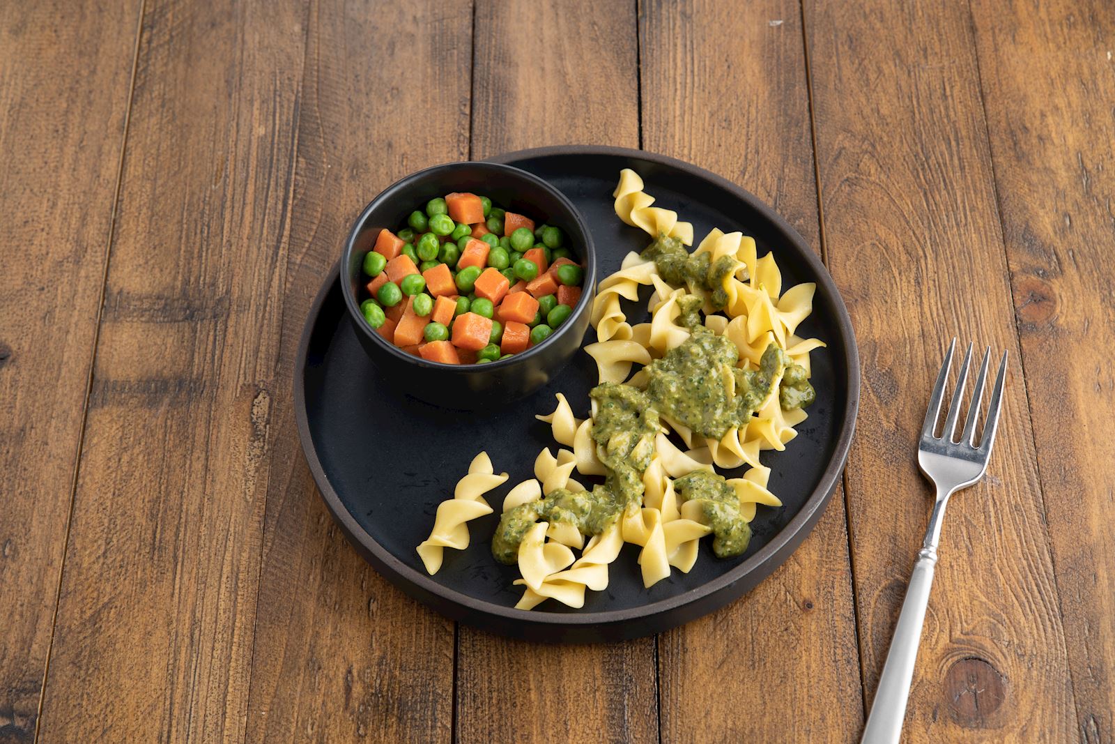 Gluten-Free Pesto Pasta and Seasoned Vegetables